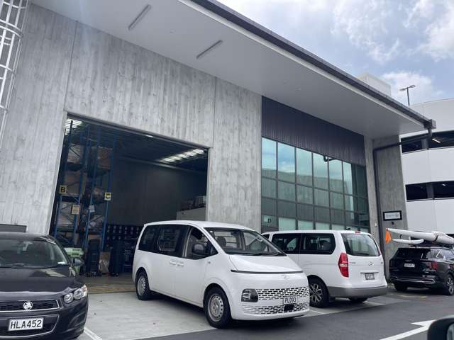 Premium Low Office Ratio Warehousing