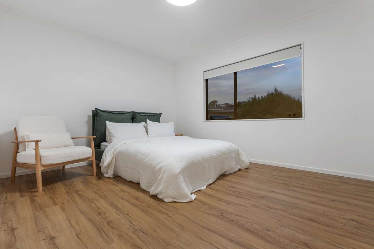 2/75 Langana Avenue_4