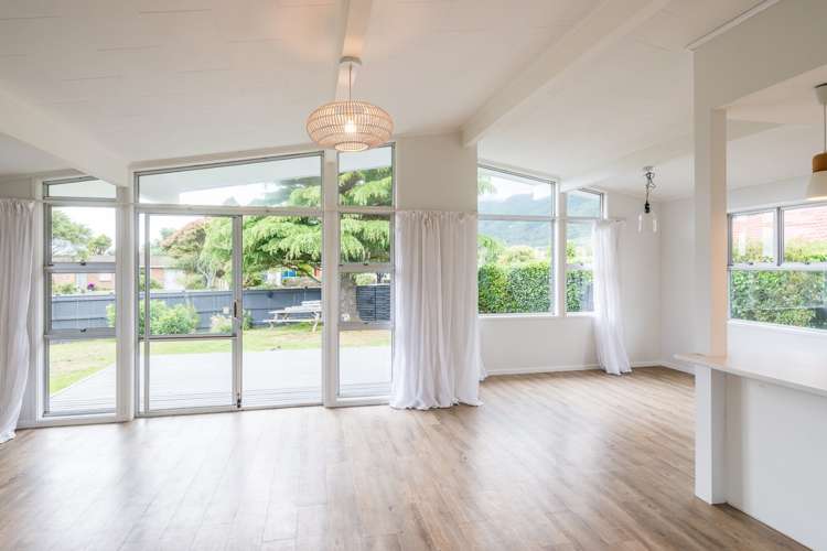 32 Sylvan Avenue Waikanae_13