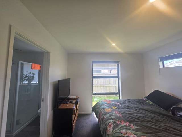 16 Tiria Drive 1131_4
