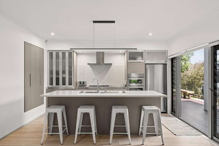 3 Pohutukawa Grove Lytton West_4