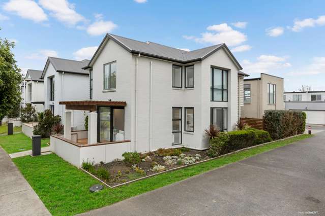 Family Space + Income Potential in Addison Park