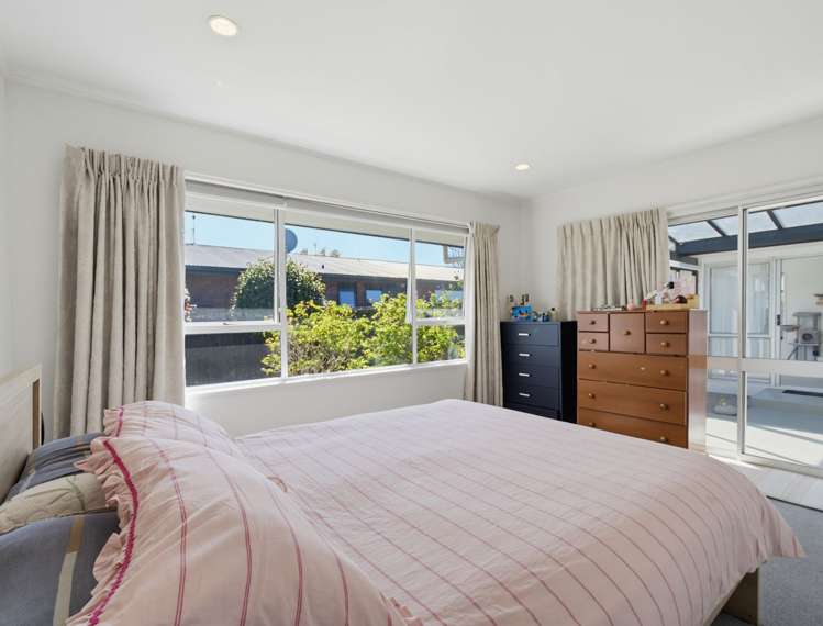 8 Woodham Drive Allenton_12