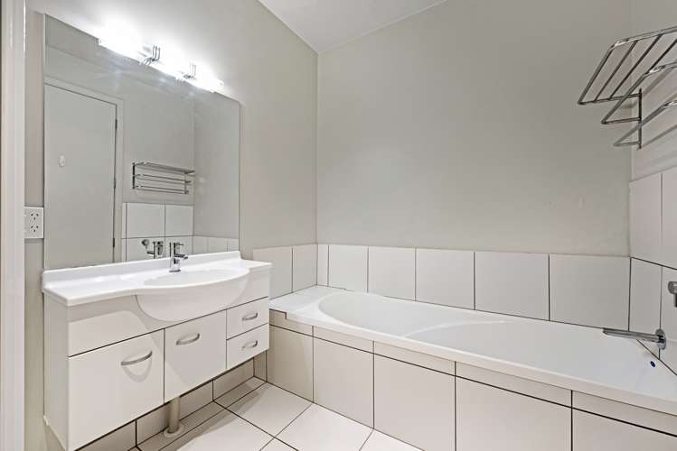 16/374 Jackson Street Petone_9