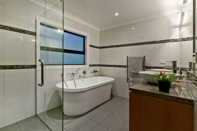 13 Wainoni Heights Greenhithe_19