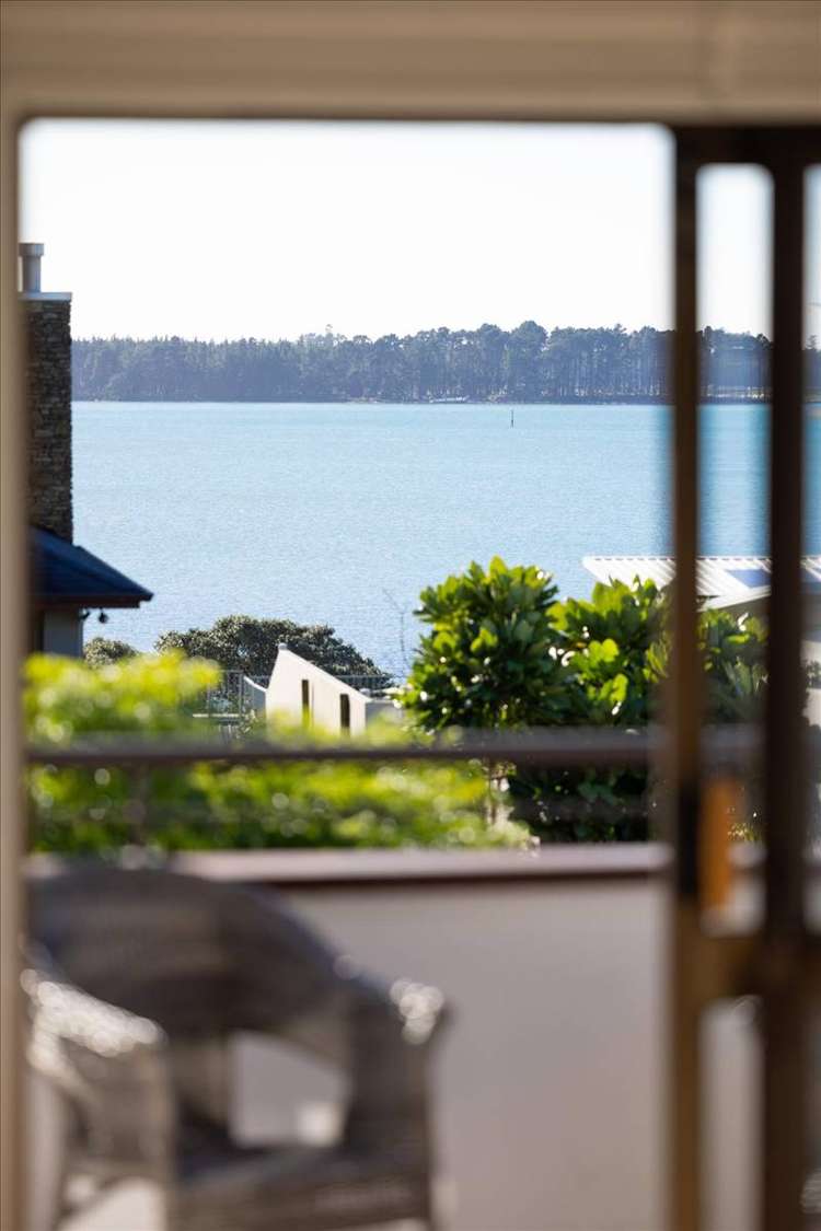 15A Cooneys Drive Matua_6