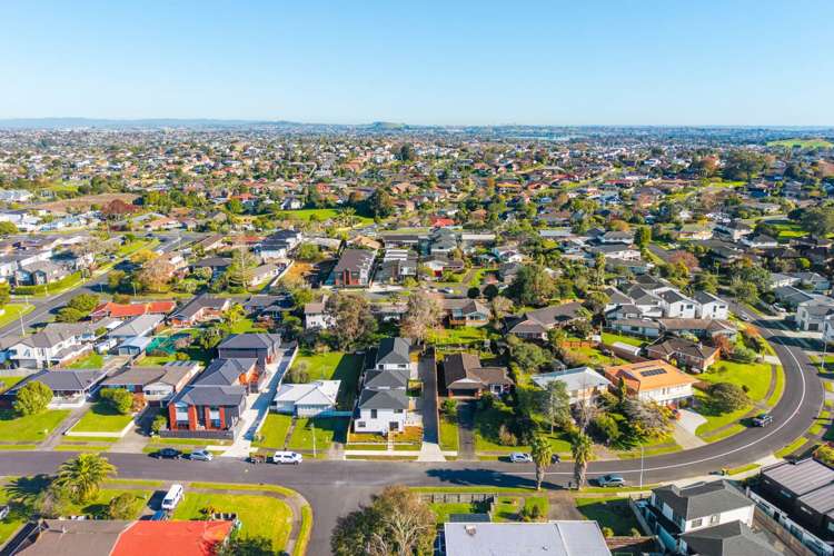 21b Borrowdace Avenue Botany Downs_22