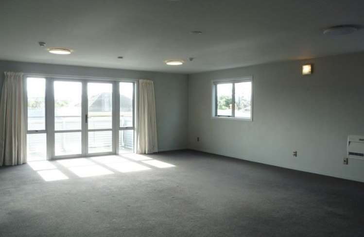 2/8 Hutcheson Street Sydenham_8