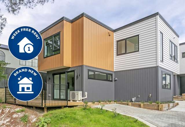 Brand New 4-Bedroom Family Home in the Heart o...