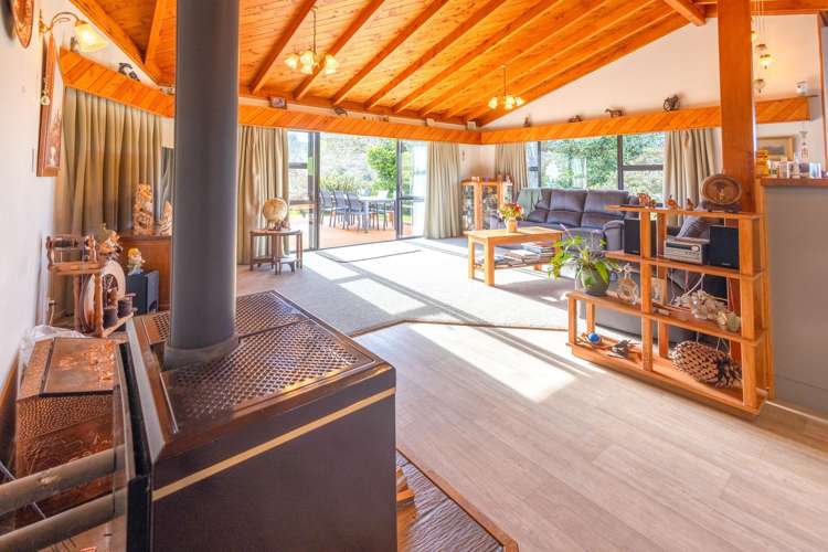 2277 Lake Road Frasertown_8
