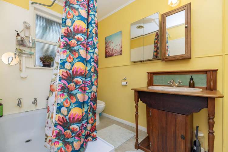 144 Tilley Road Paekakariki_16