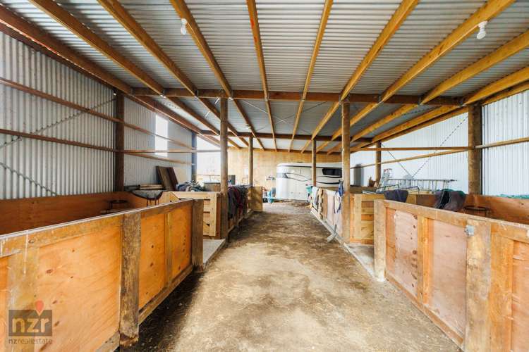 702 Mount Stewart Halcombe Road Halcombe_18