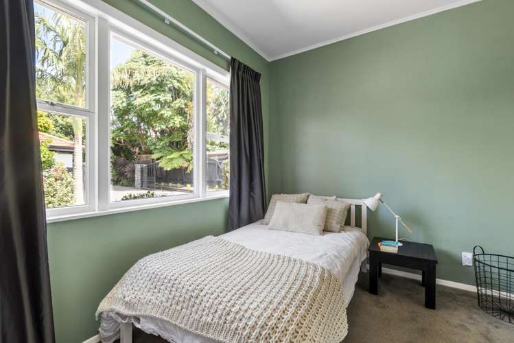 64 Lloyd Avenue Mt Albert_19