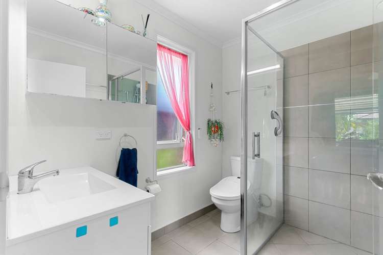 13 Sando Way One Tree Point_9