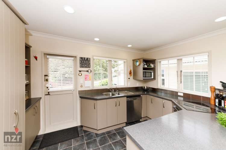 14 Halcombe Road Feilding_5