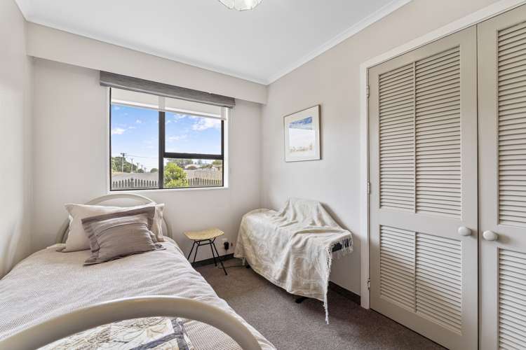 44 Norfolk Crescent Otaki Beach_13