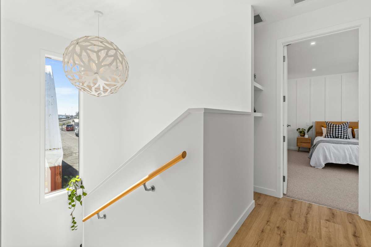 33 Coronation Street_1