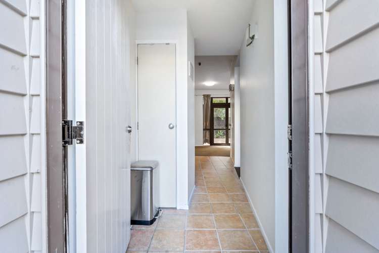 91/92 Bush Road Albany_11