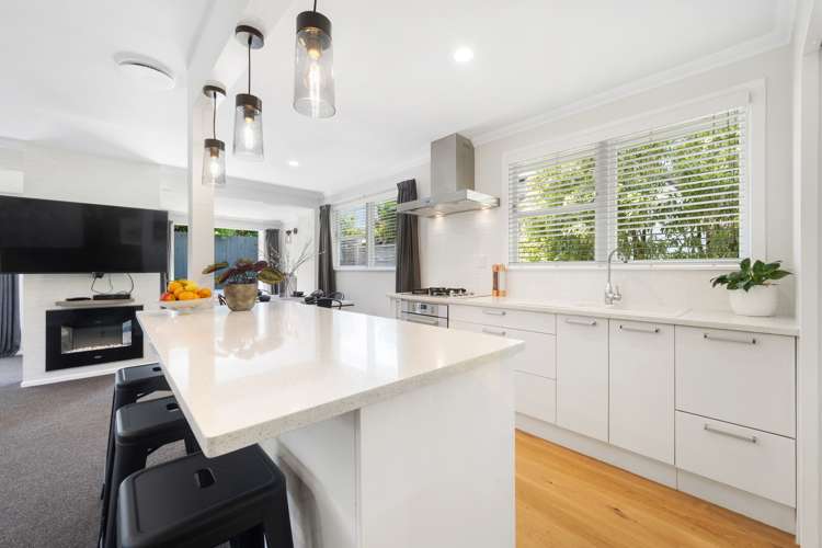 19 Hutchinsons Road Bucklands Beach_5