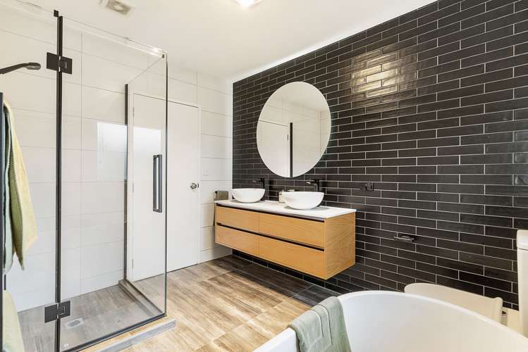 30 Norman Close The Gardens_13