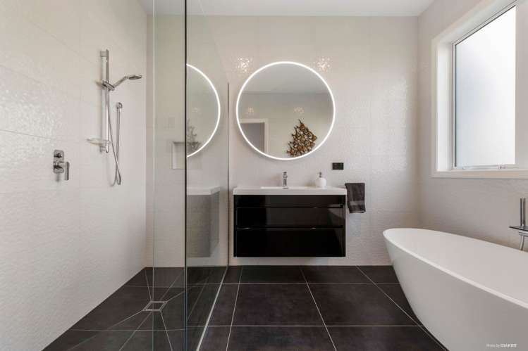 34 Niccone Place Bombay_13