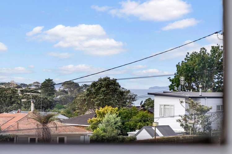 1/877 Beach Road Waiake_13