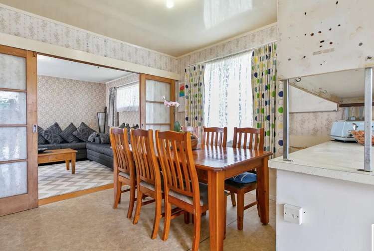 4 Staverton Crescent Mangere_10