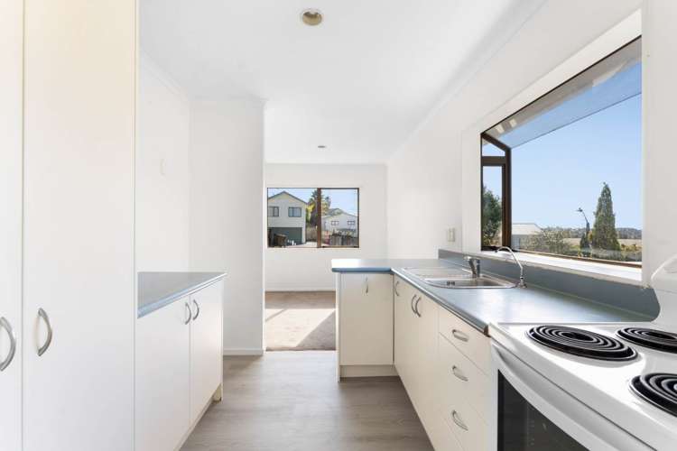 25 Loughanure Place Massey_10