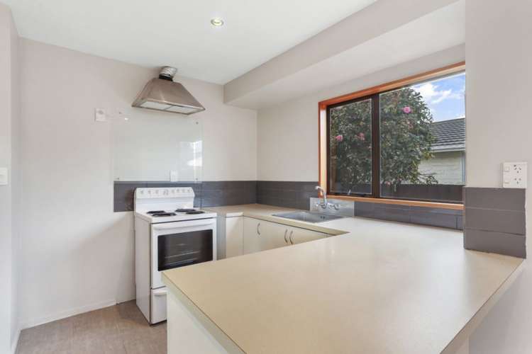 1/168A Lyttelton Street_3