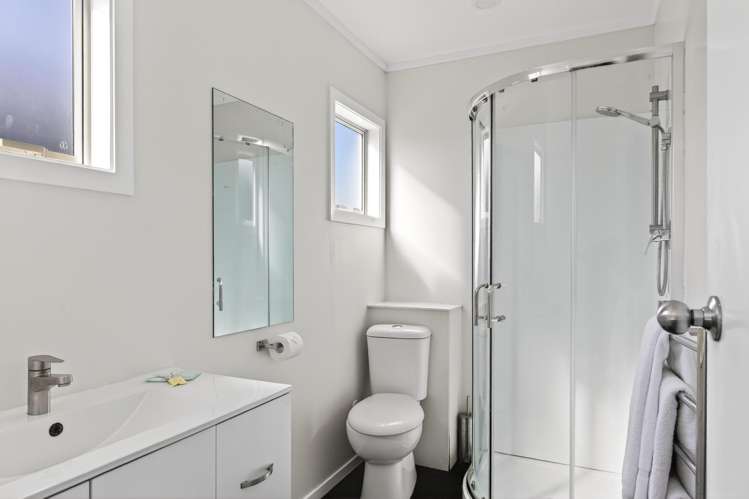 60 Main Road Makaraka_17