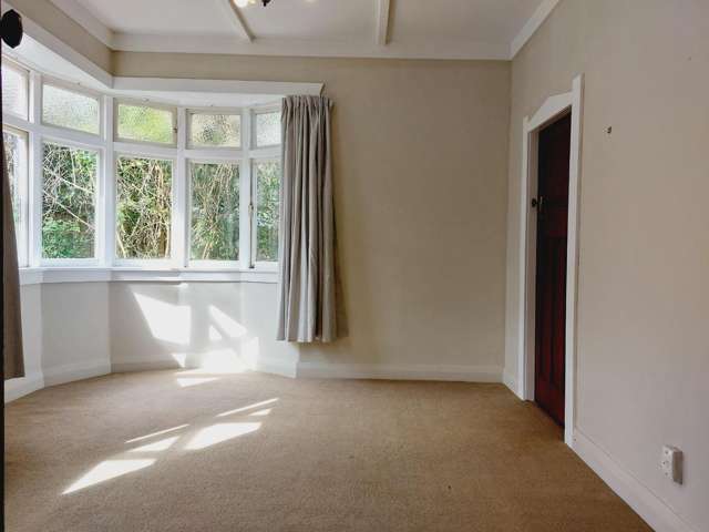 556 New North Road 1703_1