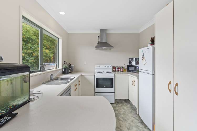 16c Bristol Avenue Brookfield_6