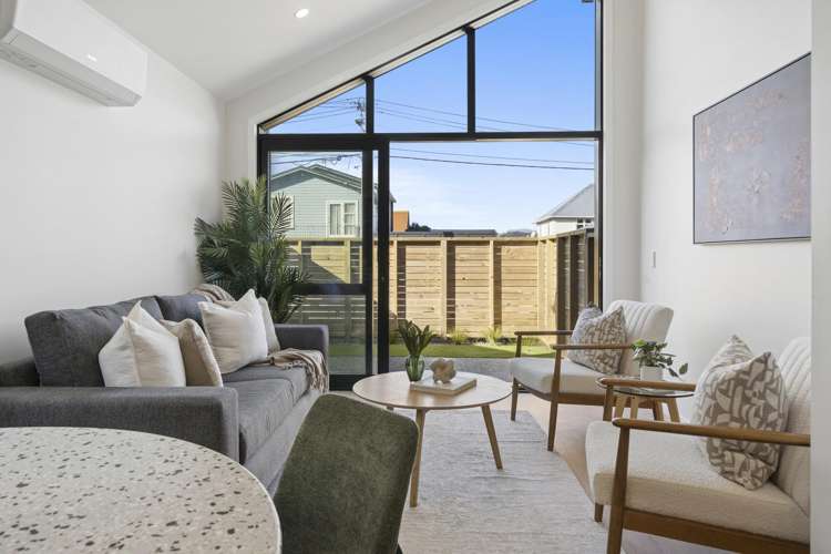 5 Palm Avenue Lyall Bay_8