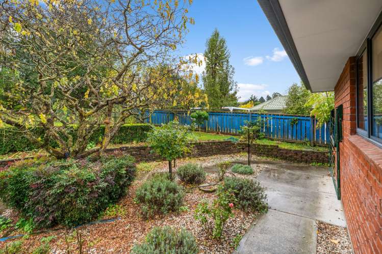 11 Kowhai Street Oxford_14