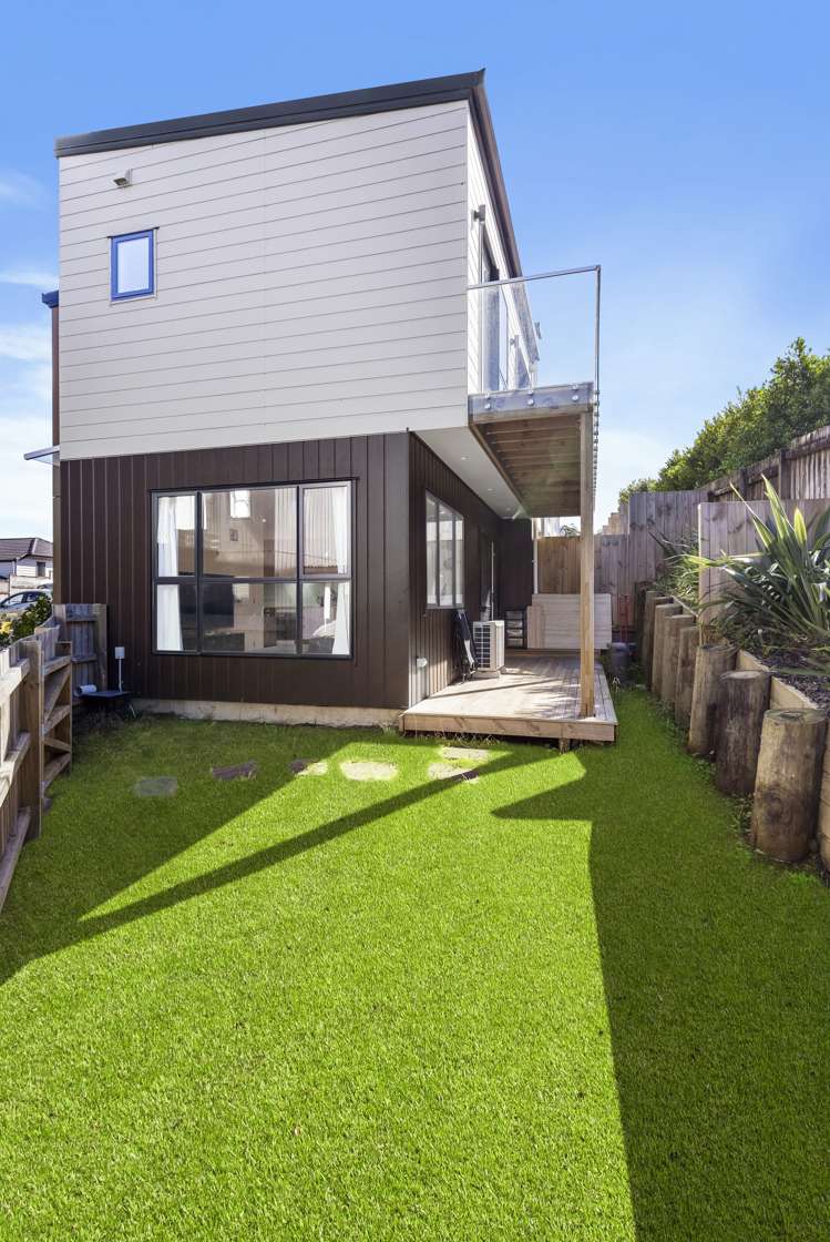 16/26 Springvale Drive Fairview Heights North Shore City Houses