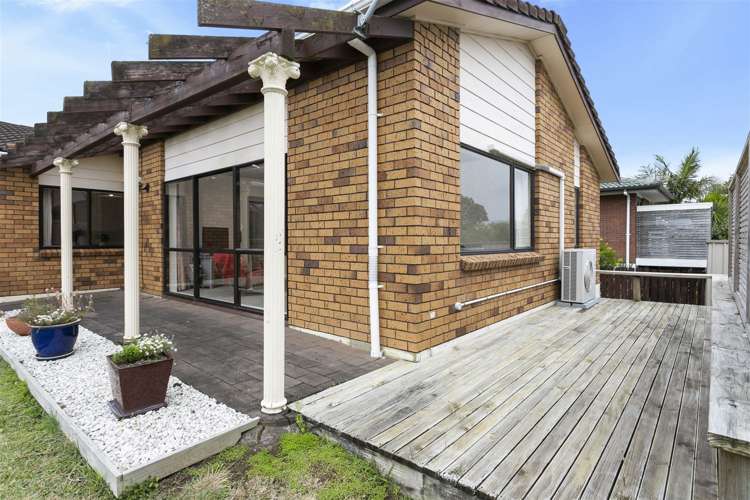 11 Bosnyak Drive Te Atatu South_6