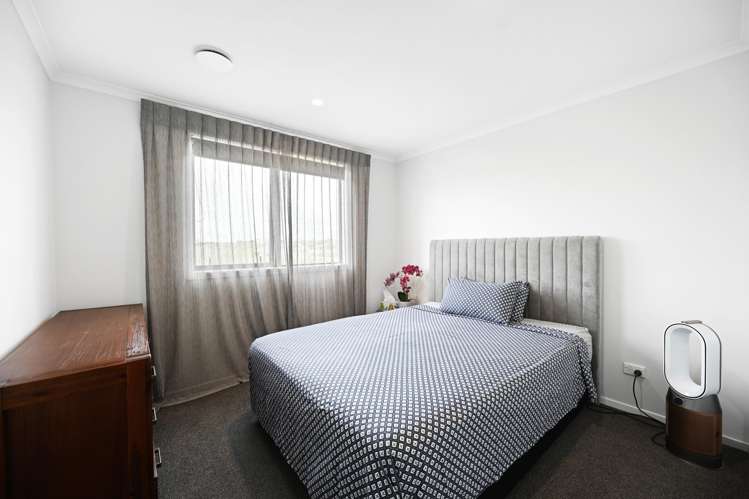 2/10 Bourn Heath Drive Rototuna_13