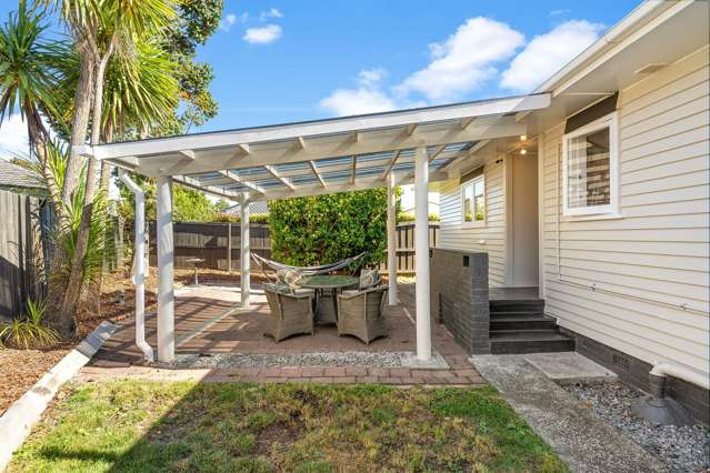 94 Tirimoana Road Te Atatu South_4