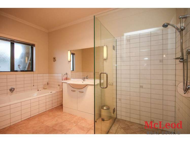53 Farm Road Allenton_9