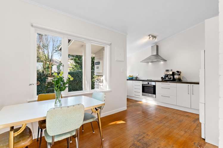 1/16a Bardia Street Belmont_11