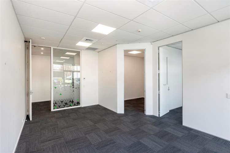 B3/92 Russley Road Russley_15