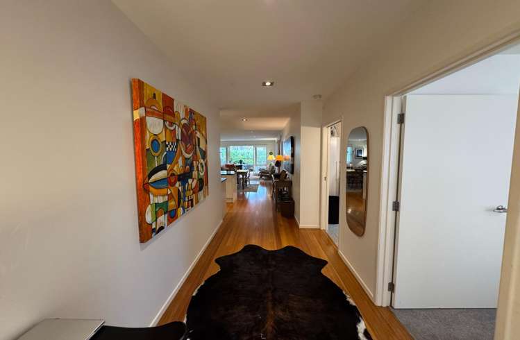 10/25 The Strand Onetangi_9