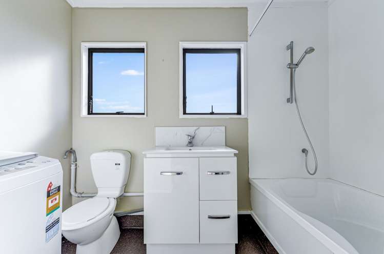 198 & 198A Mahoe Street Melville_13