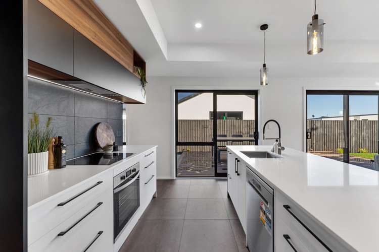 21 Brooklands Street Burwood_8