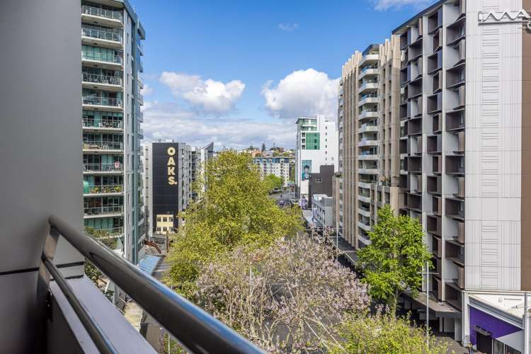 906/18 Beach Road Auckland Central_18