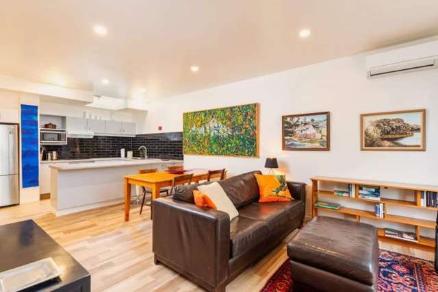 2 Upper Queen Street 10048_3