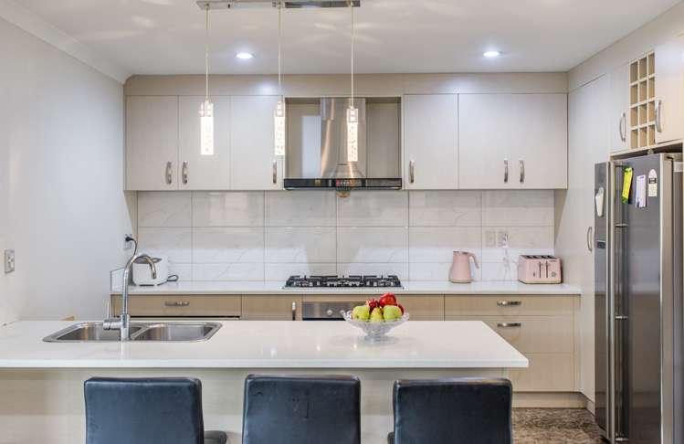 48 Helianthus Avenue Flat Bush_18