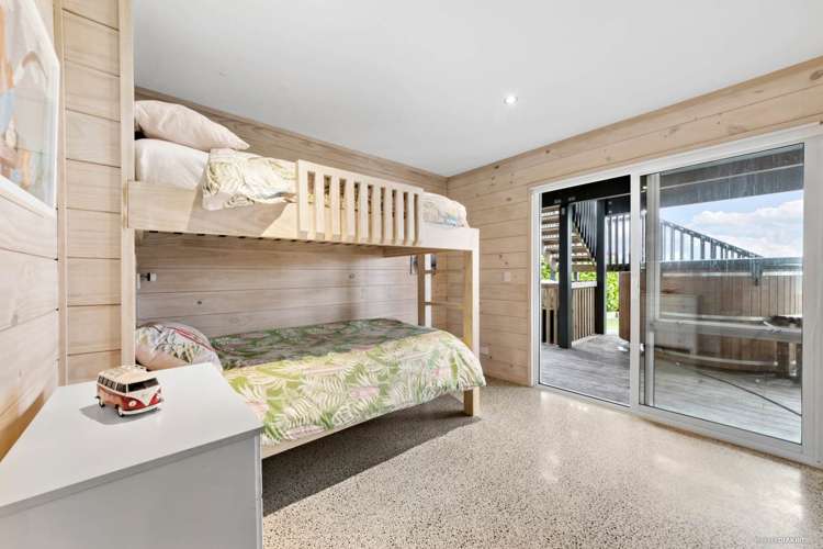 93 Oaia Road Muriwai_18
