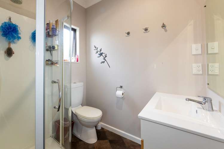 612 Flag Range Road Sherenden_10