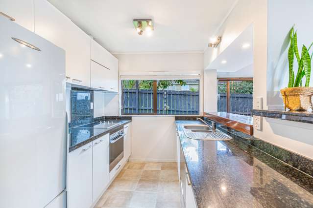 2/190 Norman Lesser Drive Saint Johns_2